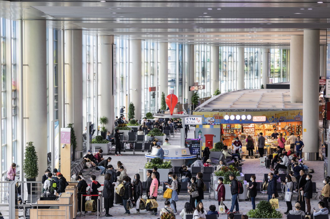 復活清明假期機場客量十一點五萬人次 同比升百分之二點六