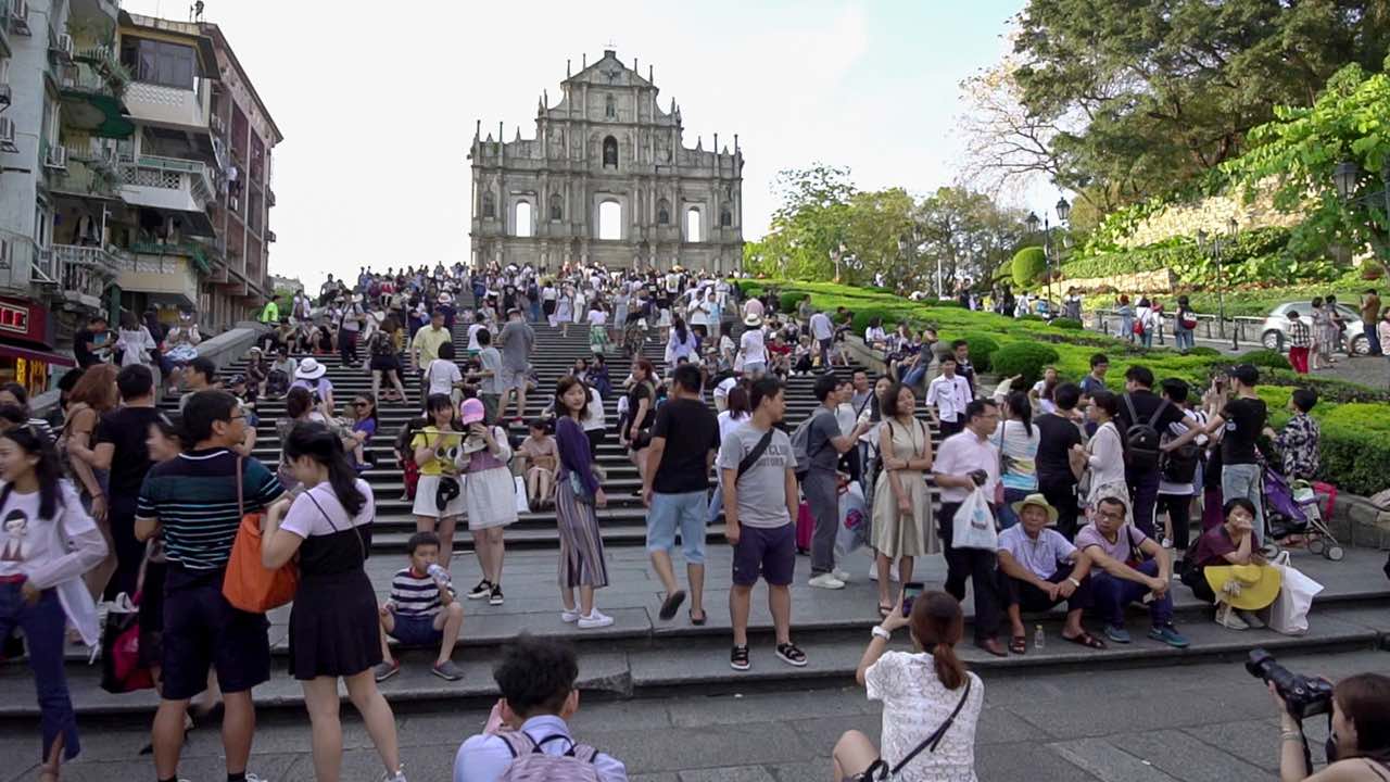 澳門單日入境旅客近24.8萬人次 創歷史新高