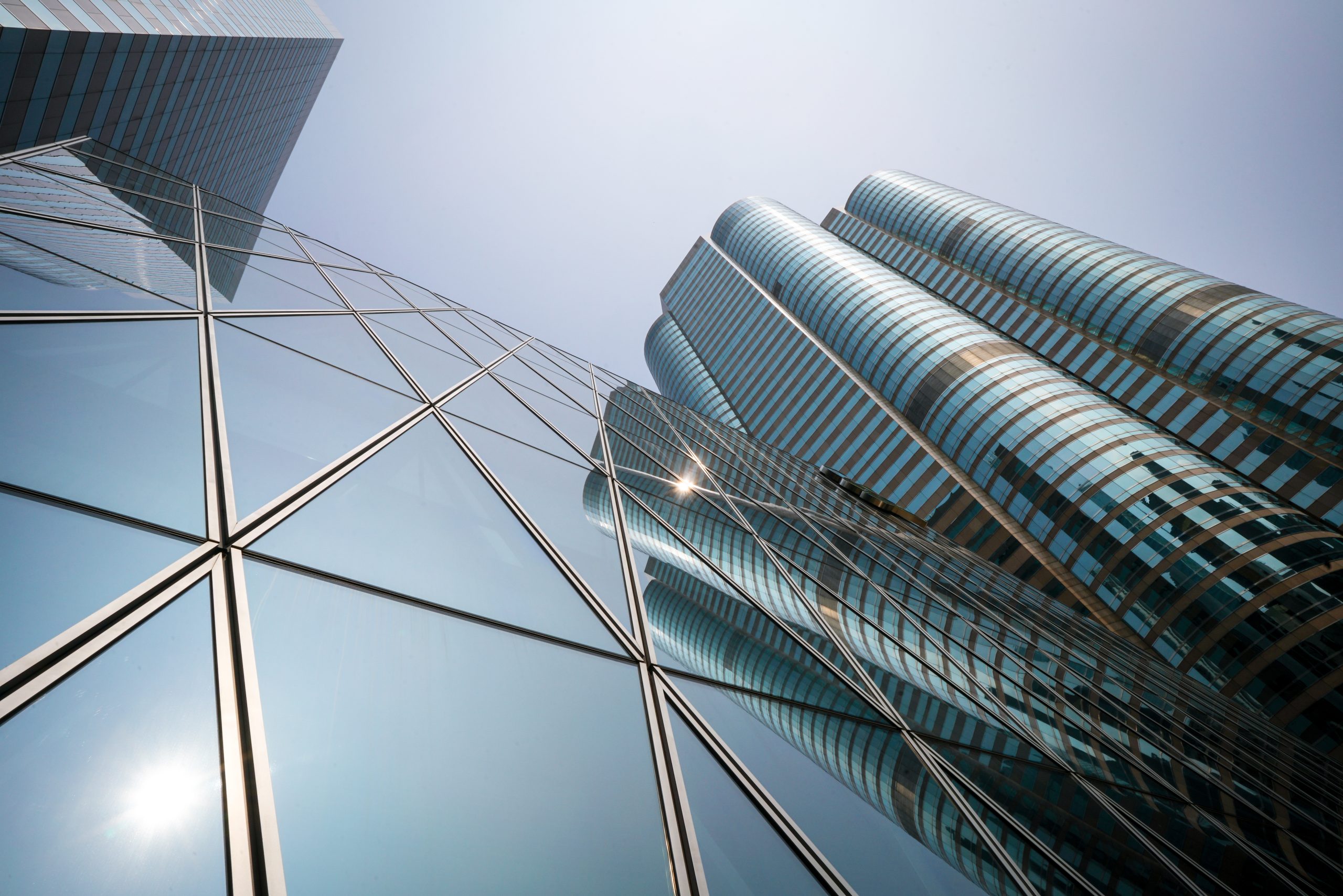 中國限制在境外註冊的中資企業赴香港IPO-彭博新聞