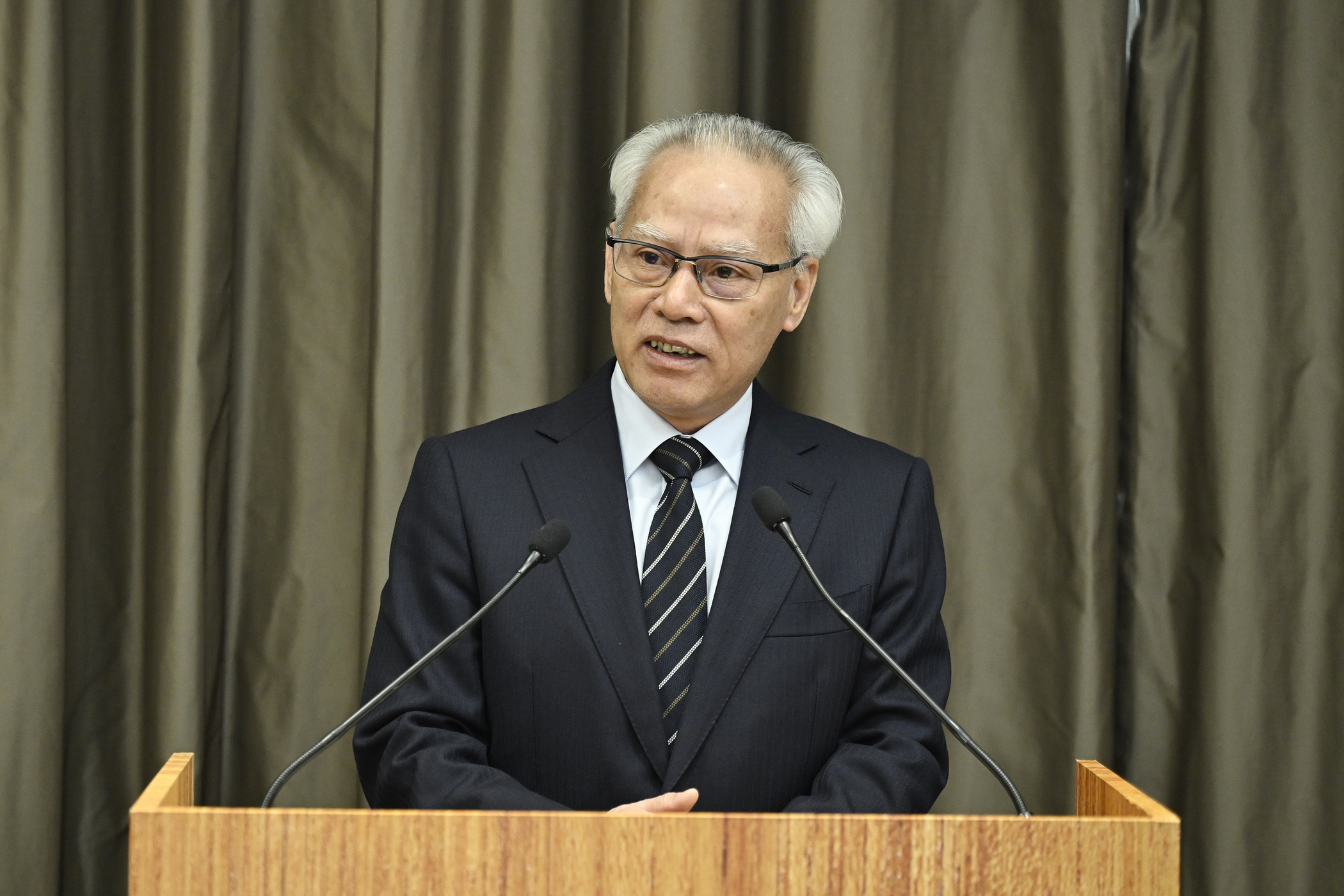 岑浩輝總結訪葡行程：鞏固雙邊關係 深化合作成果