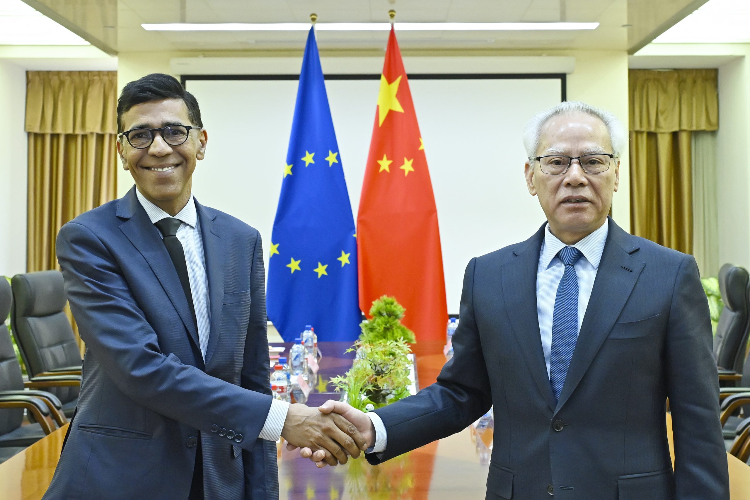岑浩輝會見歐洲議會副議長 推廣「一國兩制」全面理解