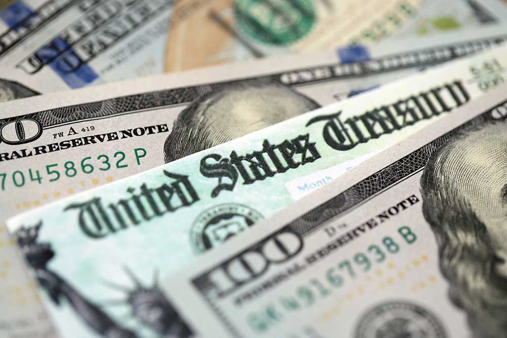 特朗普財政約束承諾淪為空談，美債總額衝破40萬億美元大關